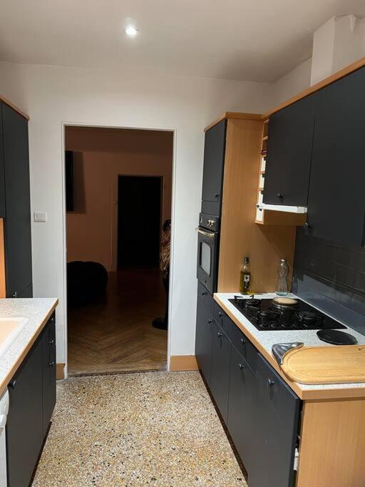 Appartement Superbe Avec Mobilier Luxueux. *